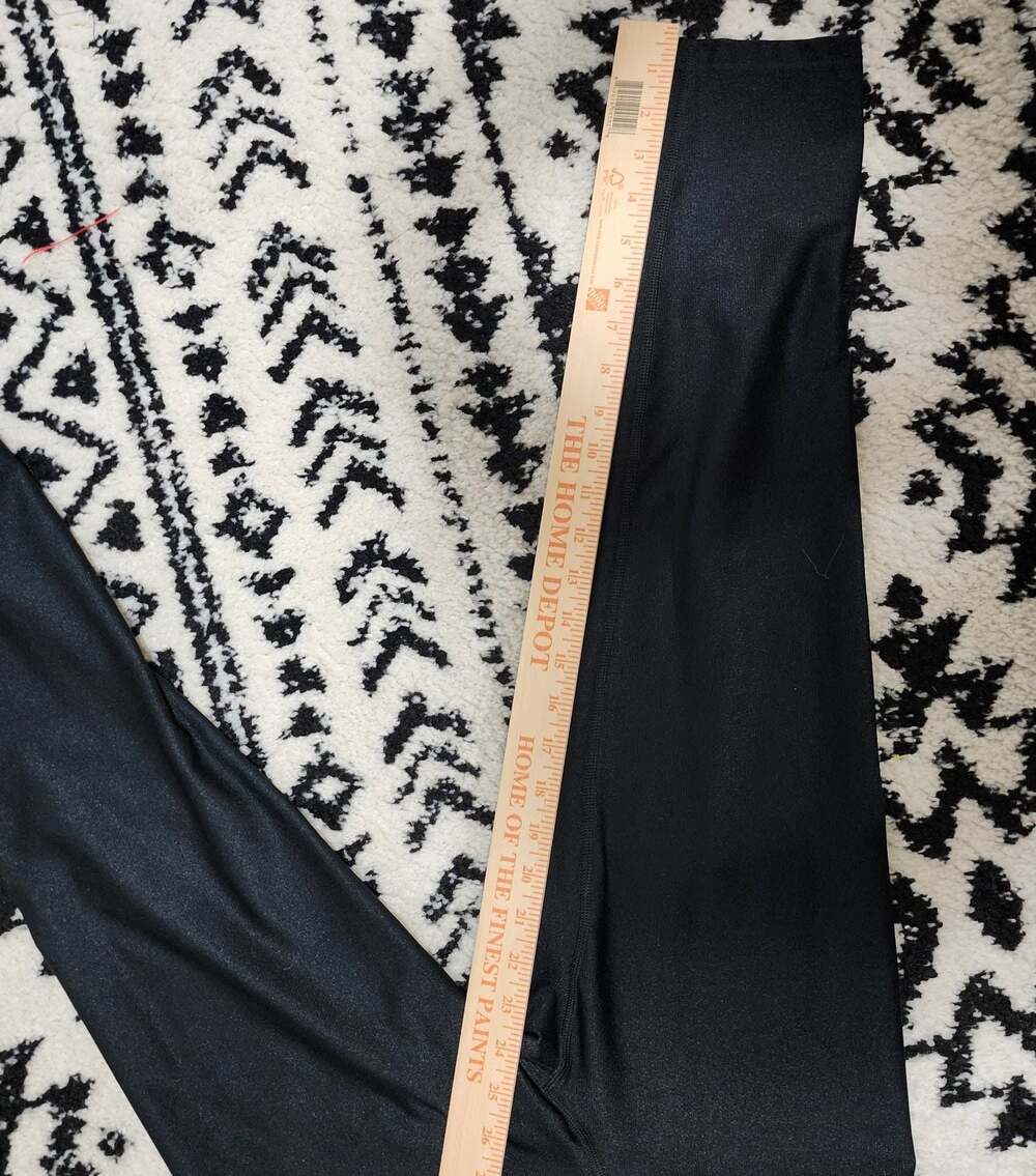 OFFLINE by Aerie Black Ribbed High-Waisted 7/8 Leggings - Picture 11 of 12